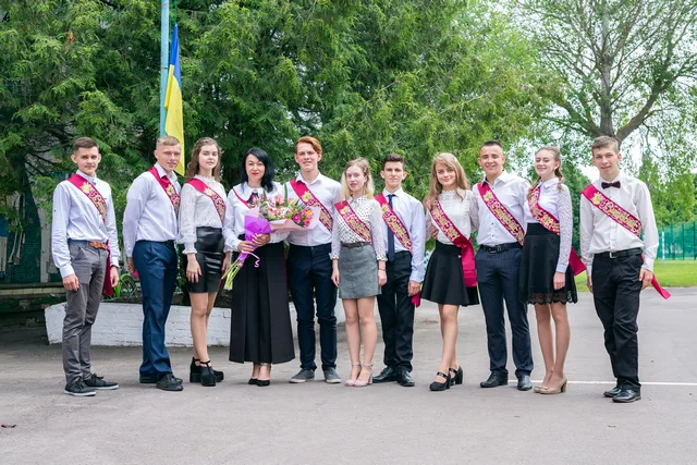 Зйомка випускного суми
