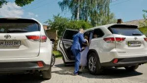 Весільний кортеж камри в Сумах,авто на весілля ,Оренда авто Суми toyota camry 70 wedd car sumy